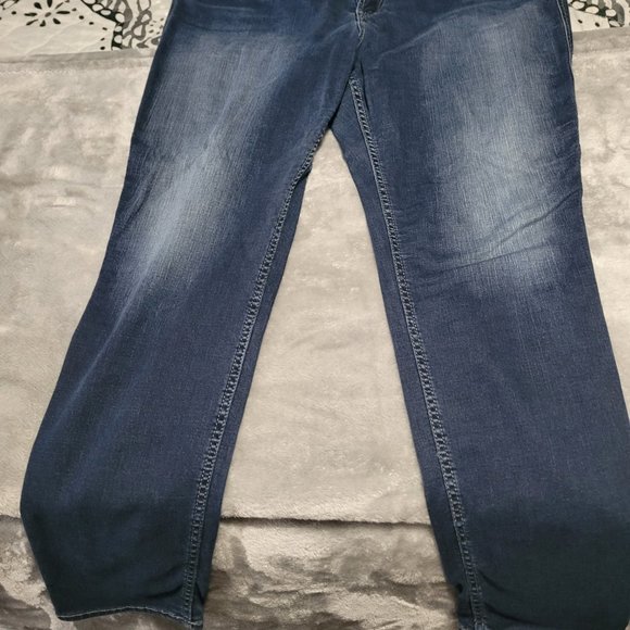 Silver Jeans - Picture 3 of 3